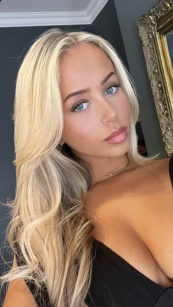 Full leaked Amelie saupe private onlyfans photo