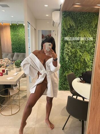 Full leaked Brazilian hotwife private onlyfans photo