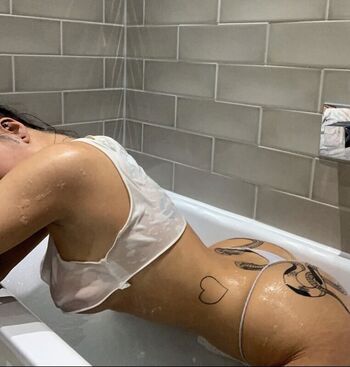Full leaked Charley mcmahon private onlyfans photo
