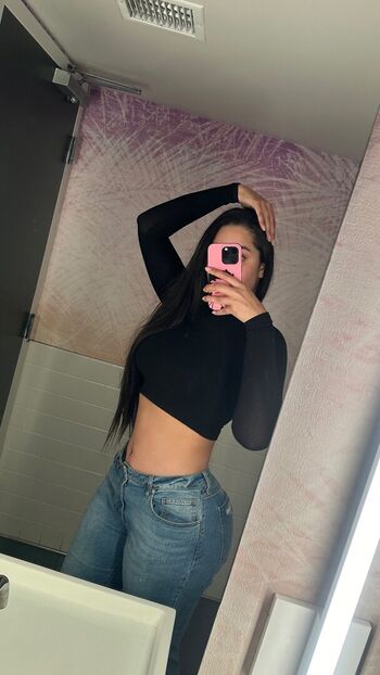 Full leaked Deyaraaaxo private onlyfans photo