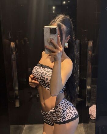Full leaked Doreen gnadi private onlyfans photo
