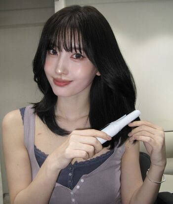 Hirai Momo