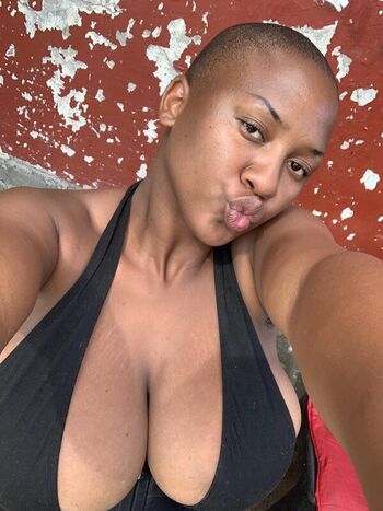 Full leaked Hood priincess private onlyfans photo