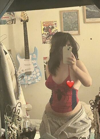 Full leaked Kallmekairi private onlyfans photo