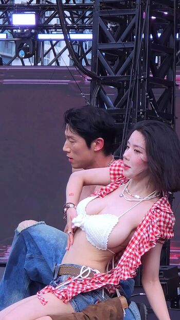 Full leaked Kpop girls page private onlyfans photo