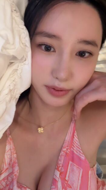Full leaked Kpop girls page private onlyfans photo