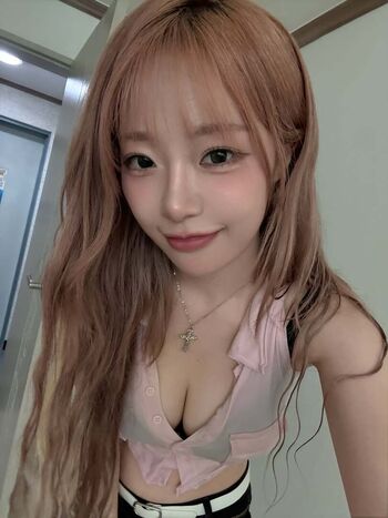Full leaked Kpop girls private onlyfans photo
