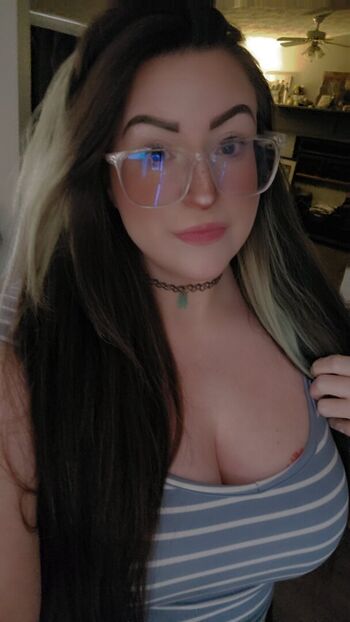 Full leaked Lovebrittany private onlyfans photo
