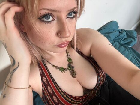 Full leaked M ae private onlyfans photo