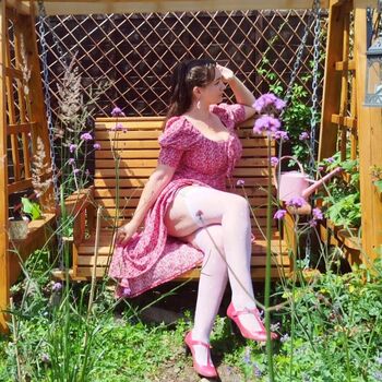 Full leaked Missvintagedresses private onlyfans photo