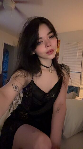 Full leaked Nikkiistar private onlyfans photo