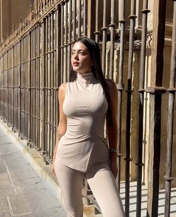 Rosario Matew